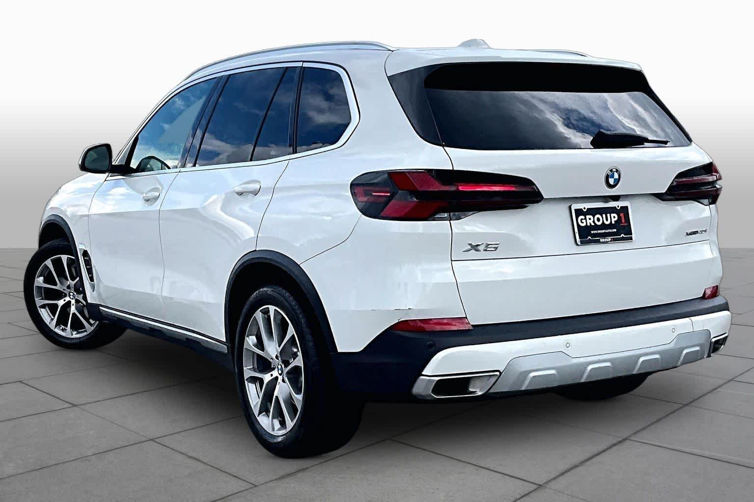 Used 2024 Alpine White BMW xDrive40i image 12