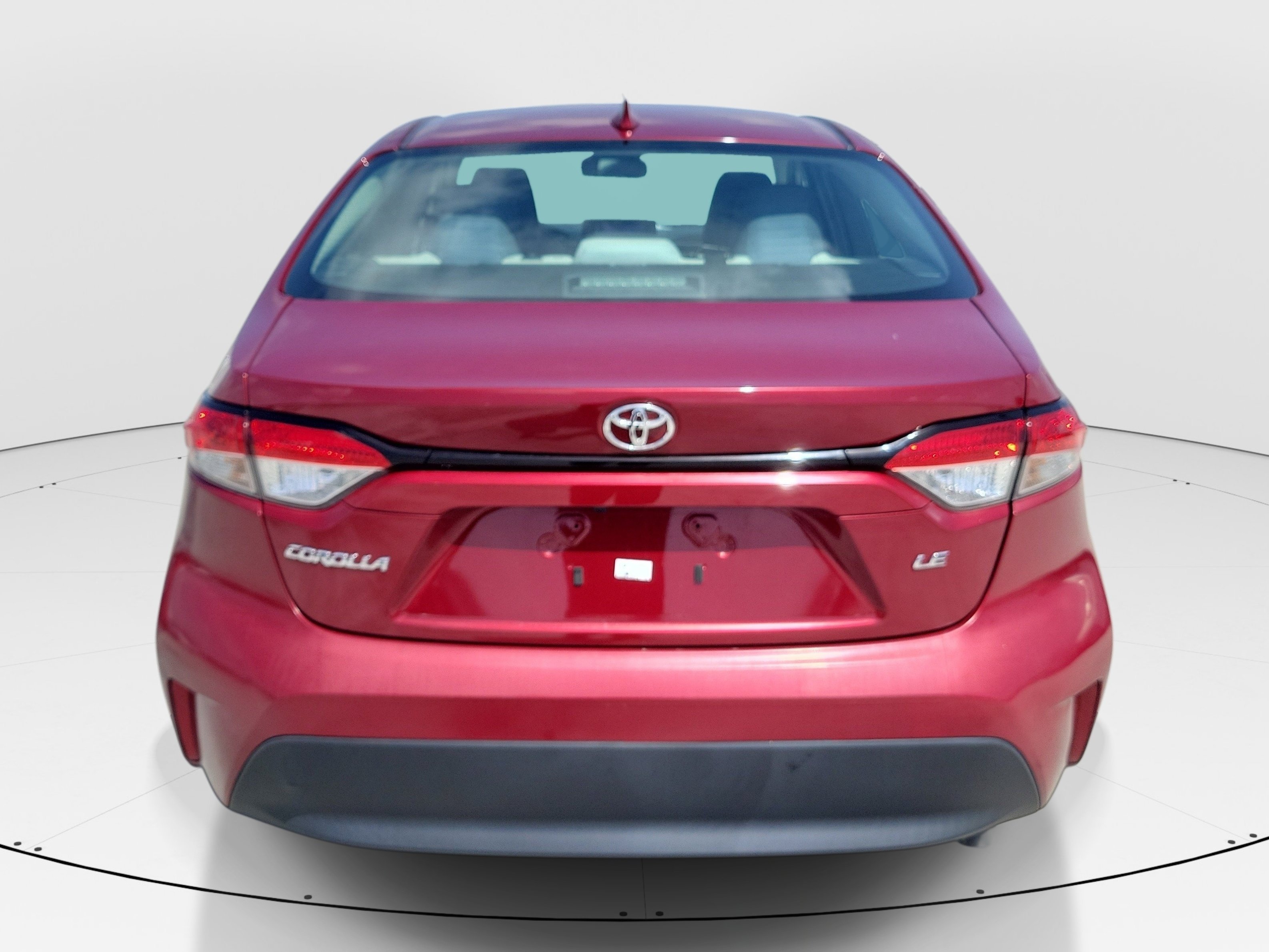 Used 2023 Pearl Toyota LE image 5