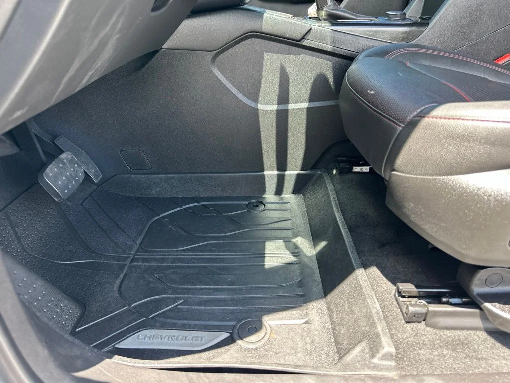 Used 2019 White Chevrolet RS image 31