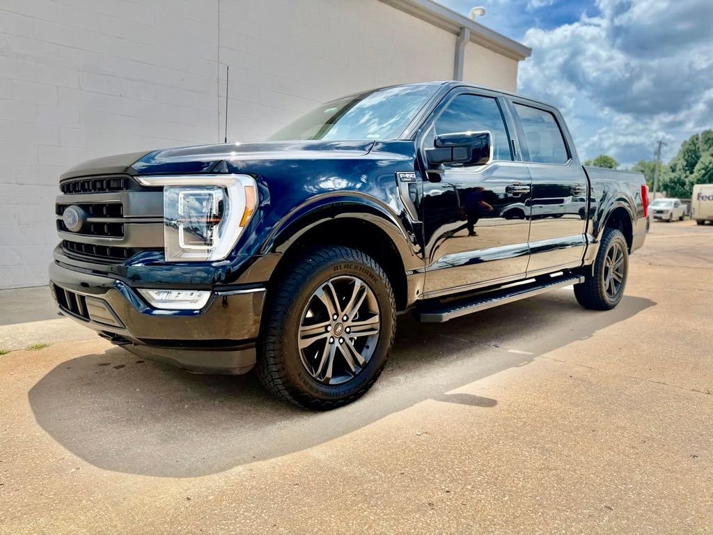 Used 2021 Black Ford Lariat image 1
