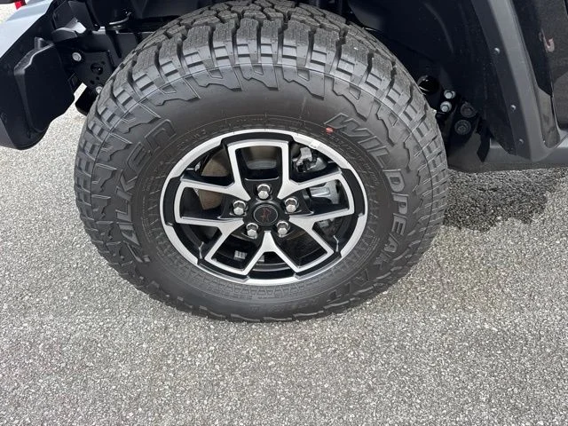 New 2026 Black Clear-Coat Exterior Paint Jeep Rubicon image 15