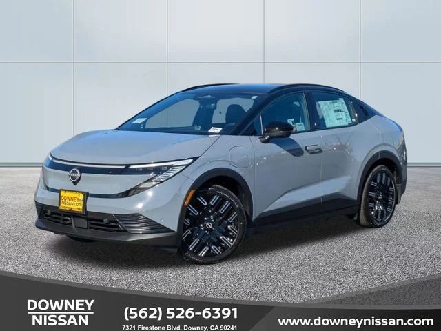 2026 Nissan Leaf Platinum+'s photo