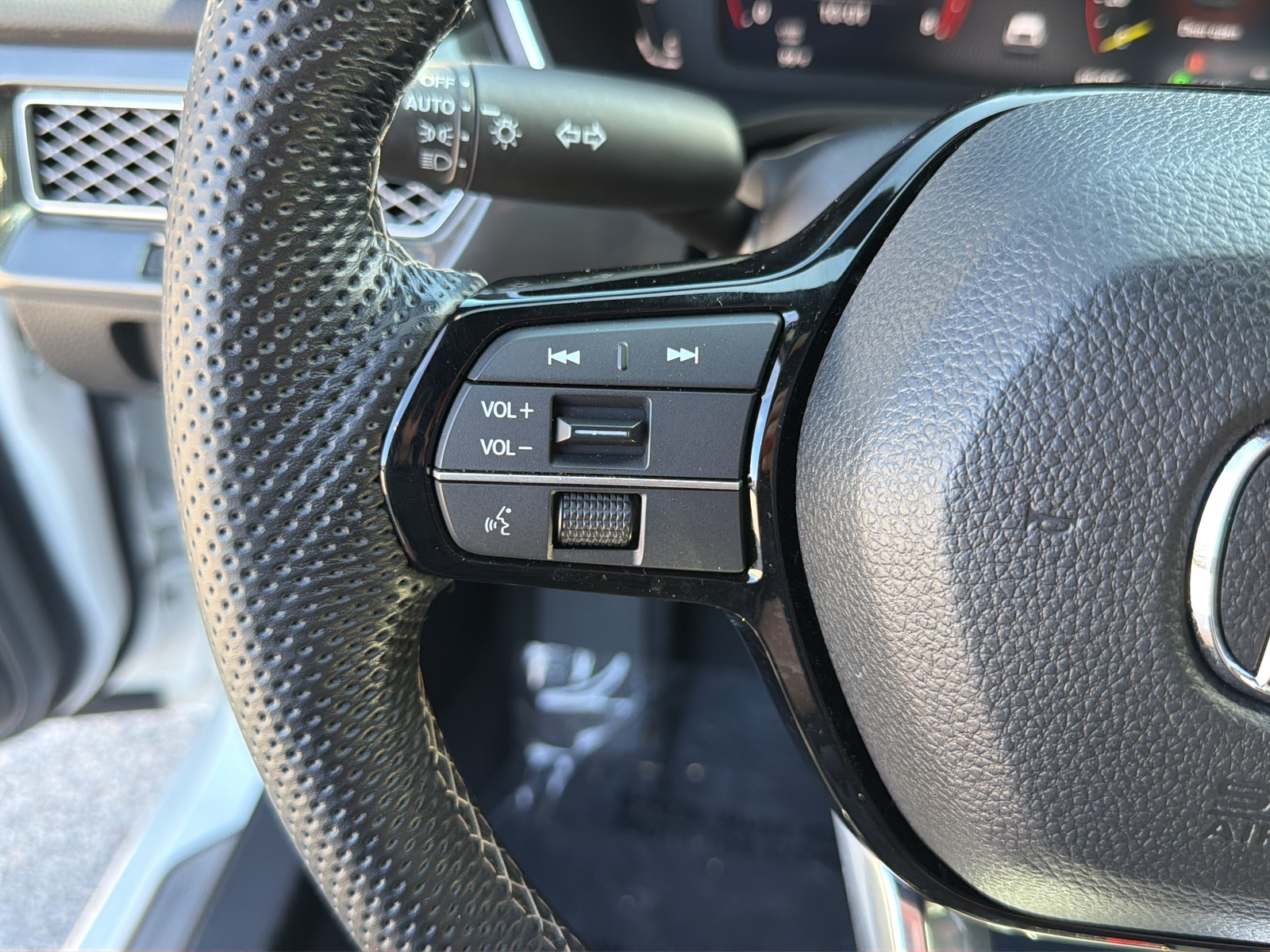 Used 2025  Acura Type S image 18