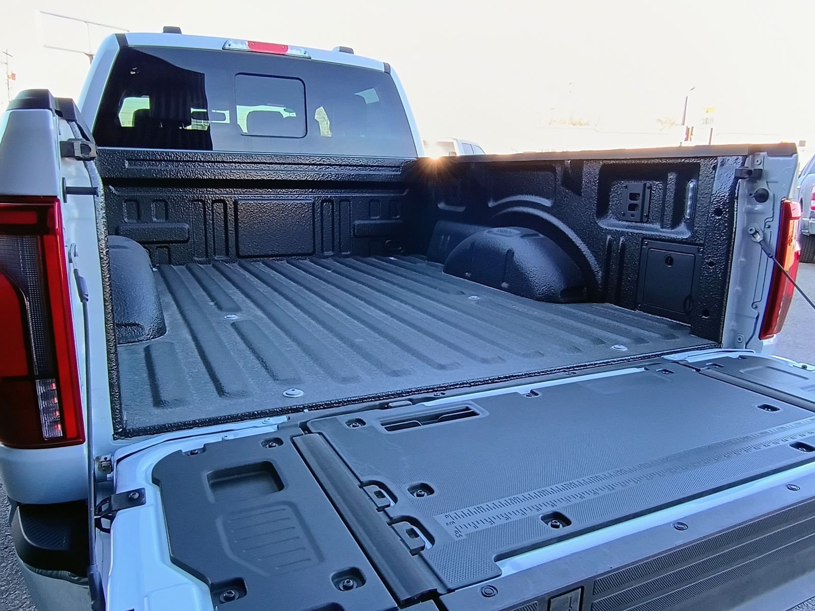 2025 Ford F-150 Lariat - Photo 11