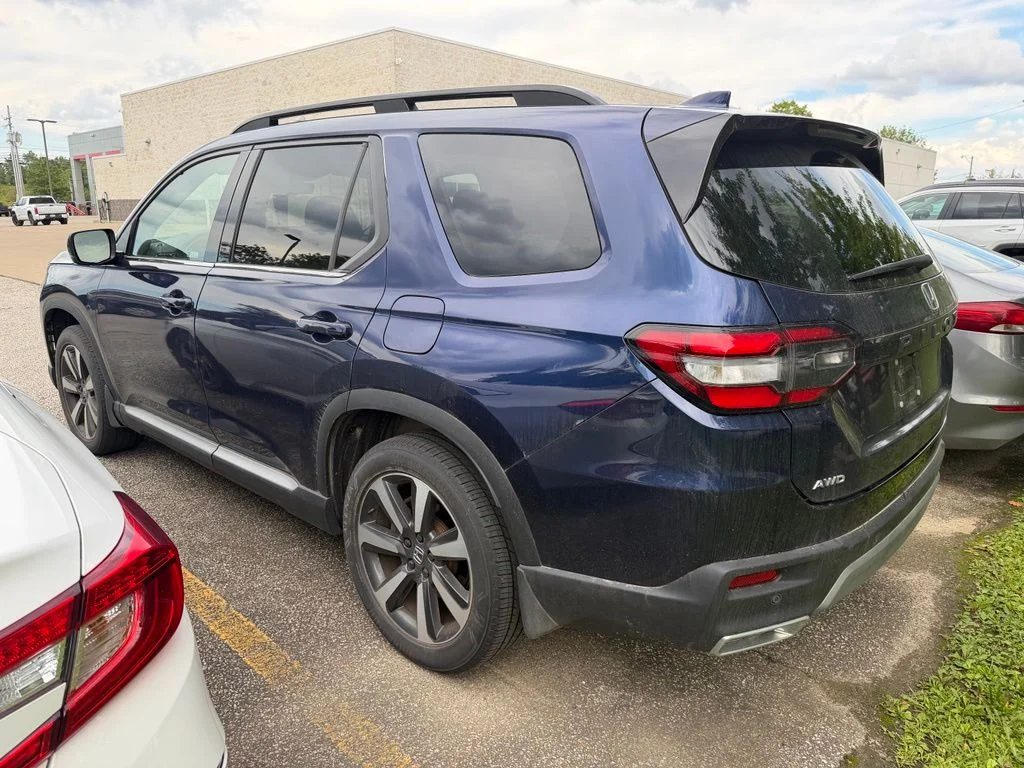 Used 2024 Blue Honda Touring image 6