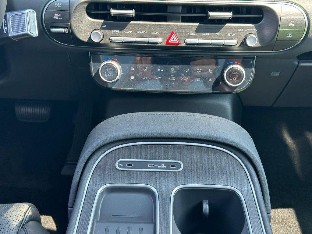 New 2026 White Hyundai Limited AWD image 9