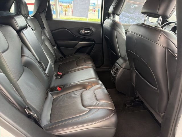 Certified Used 2020 White Jeep Latitude Plus image 9