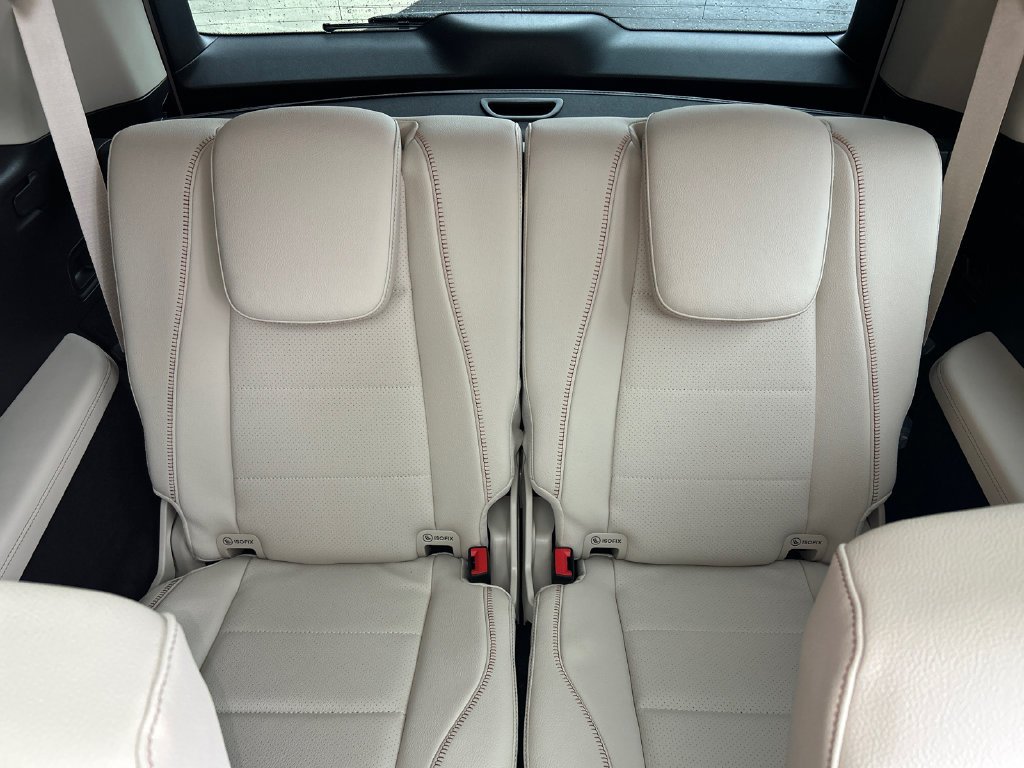 New 2027 Polar White Mercedes-Benz GLS 450 image 26
