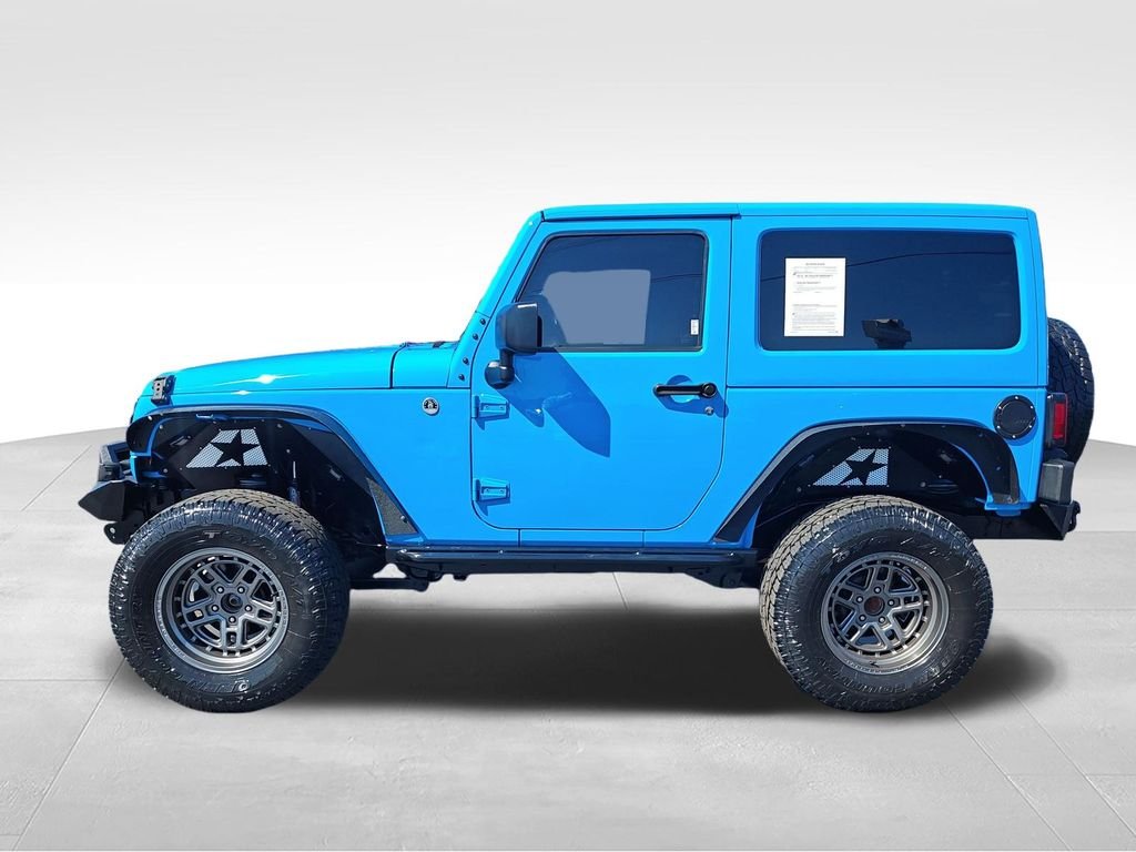Used 2017 Blue Jeep Sahara image 2