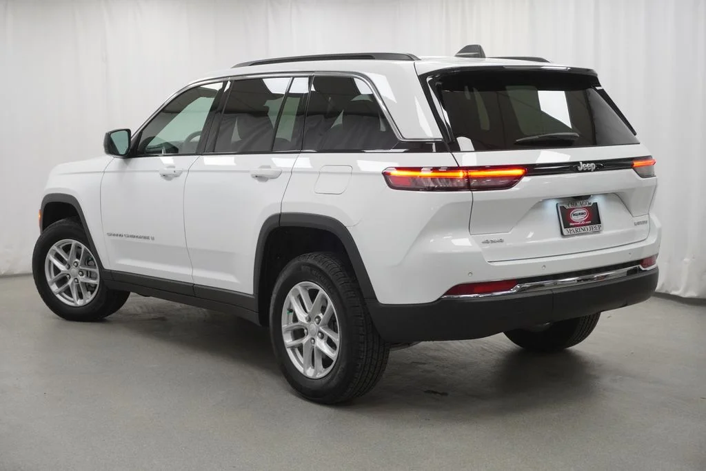Used 2025 White Jeep Laredo X image 14