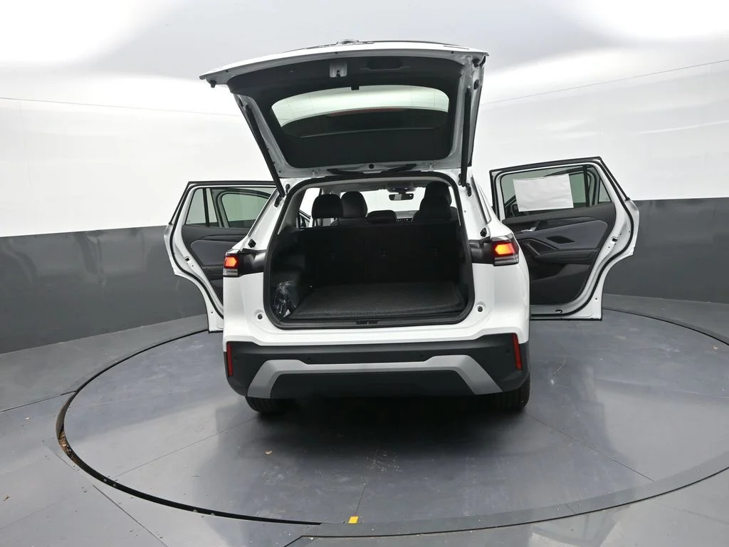 2026 Volkswagen Tiguan SE - Photo 34