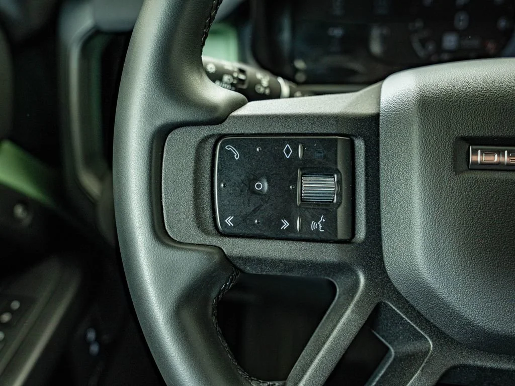 2023 Land Rover Defender 75th Edition - Photo 19