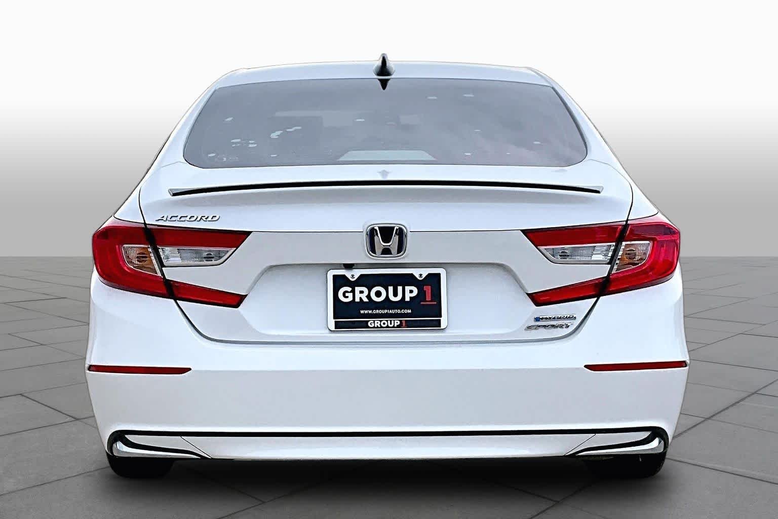 Used 2022 Platinum White Pearl Honda Sport image 4
