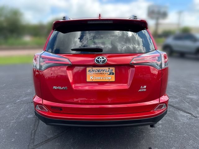 Used 2016 Red Toyota LE image 4