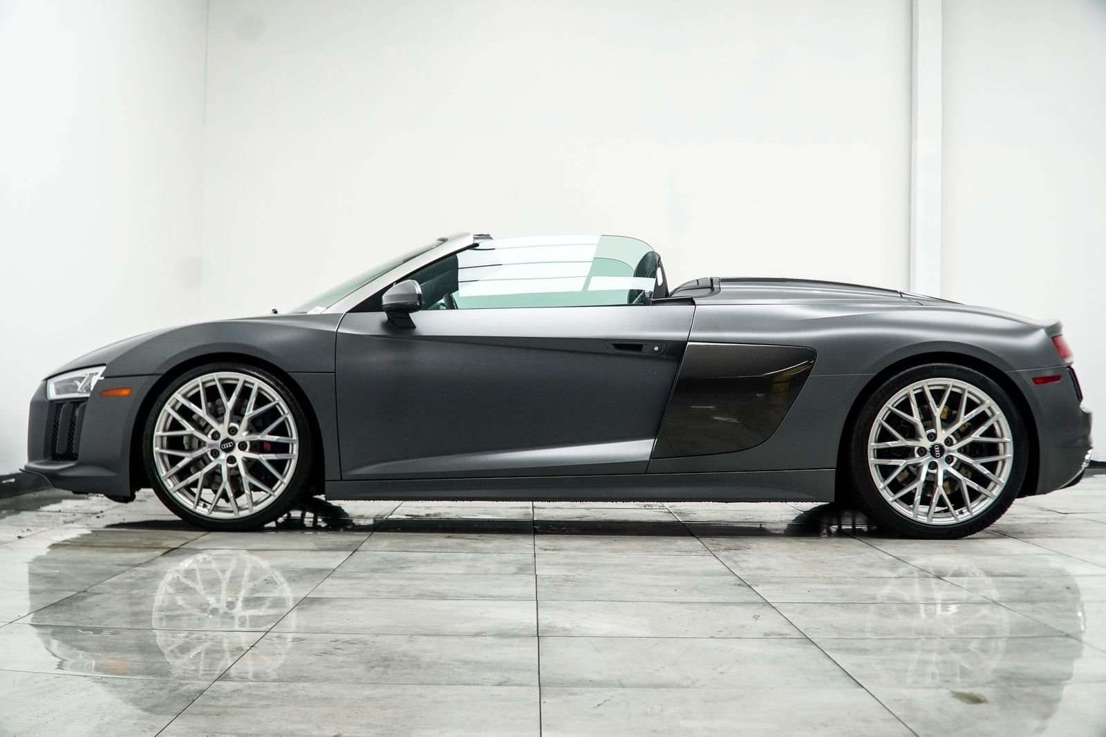 Used 2017 Green Audi 5.2 image 15