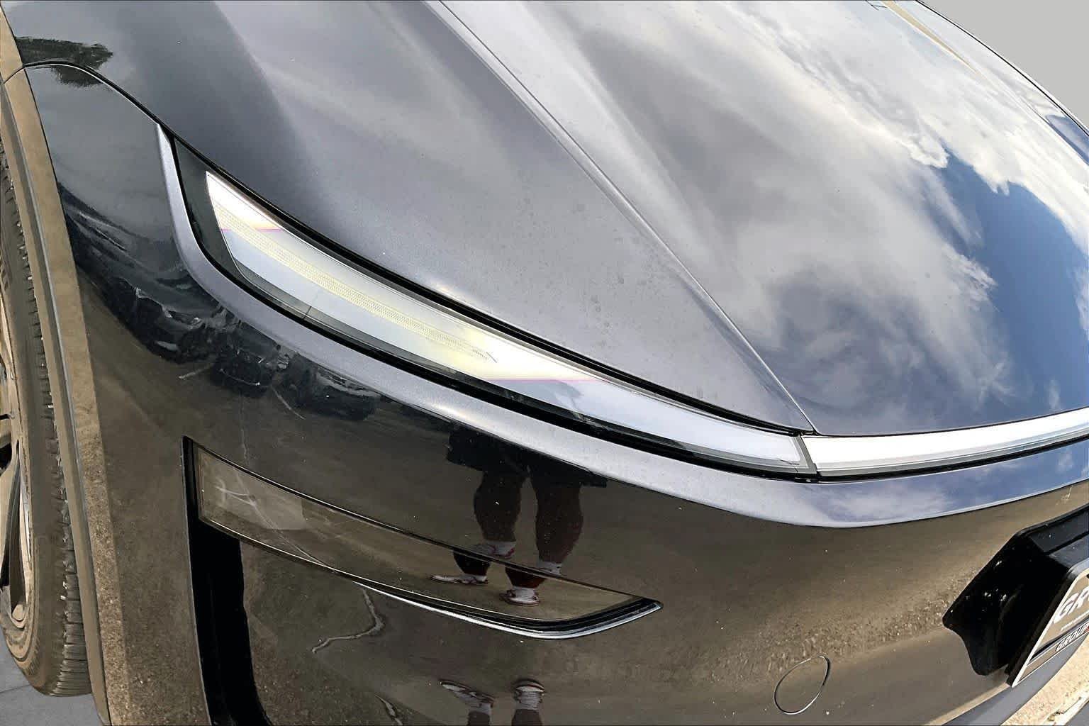 Used 2026 Diamond Black Tesla Premium image 24