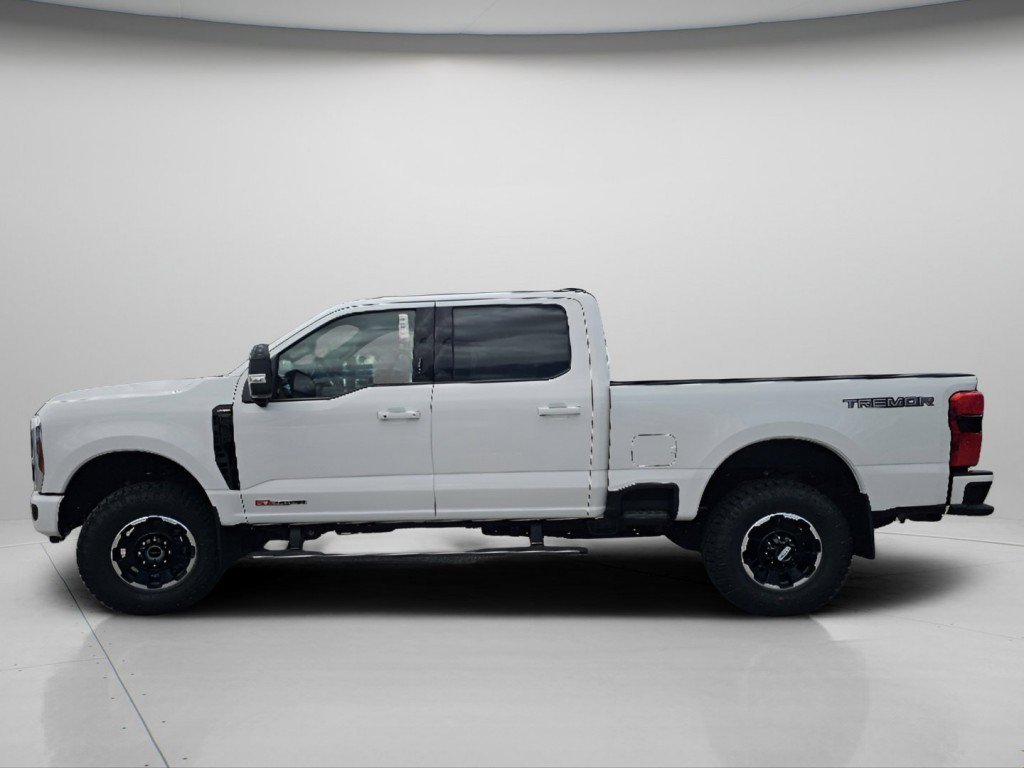New 2026 Star White Metallic Tri-Coat Ford King Ranch image 23