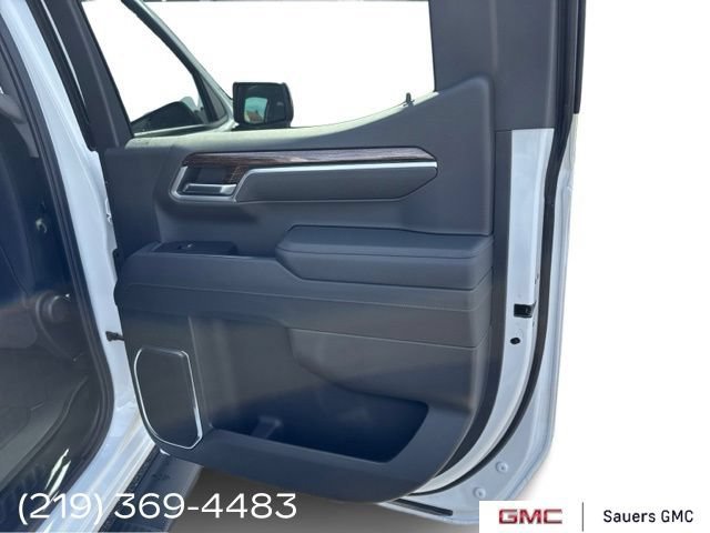 New 2026 Summit White GMC Elevation image 17