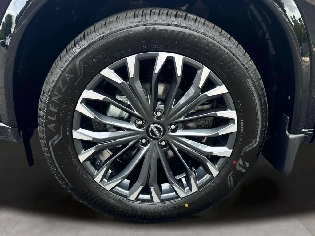 New 2026 Super Black Nissan Platinum image 12