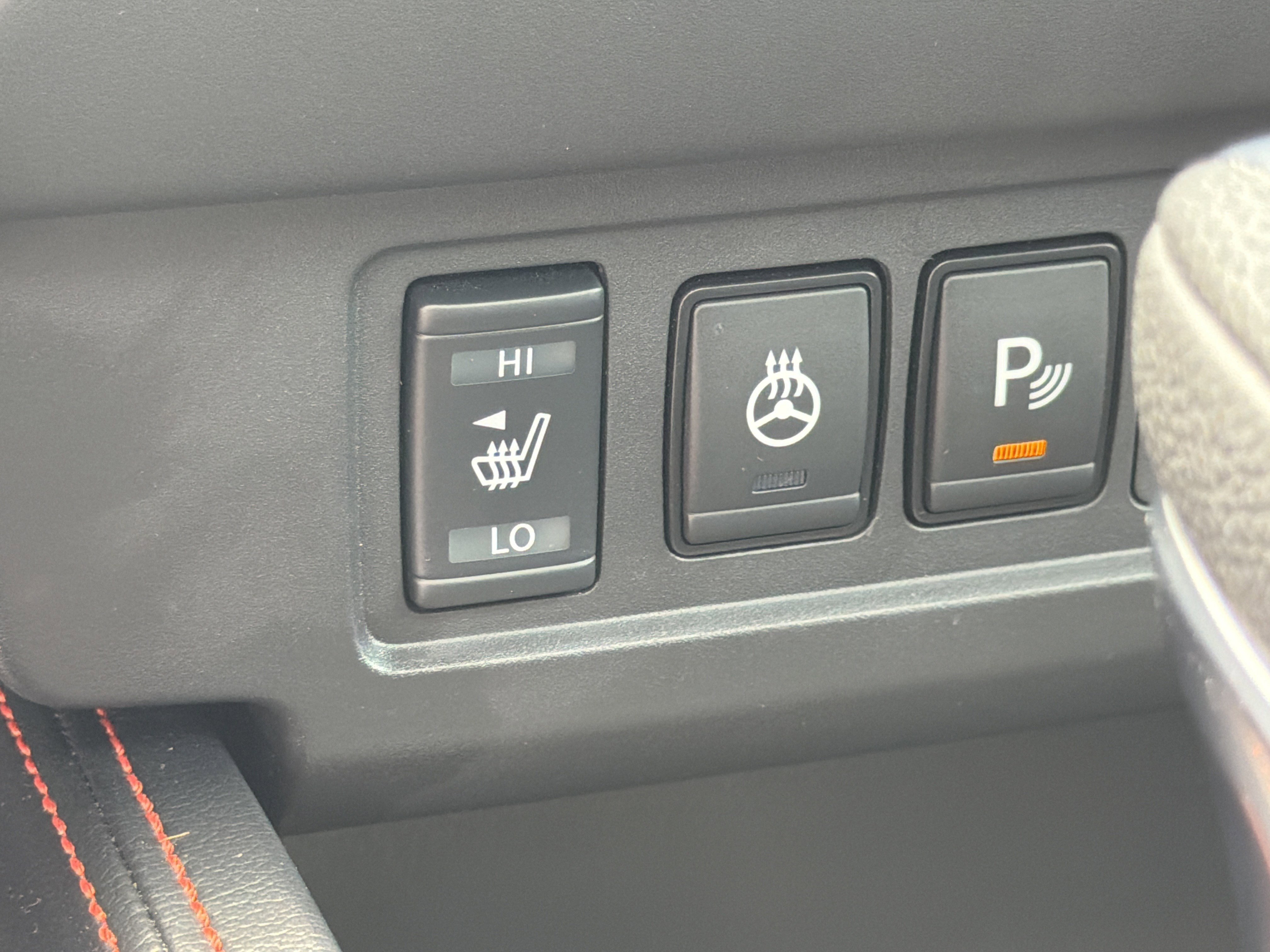 Used 2023 Red Alert Nissan PRO-4X image 28