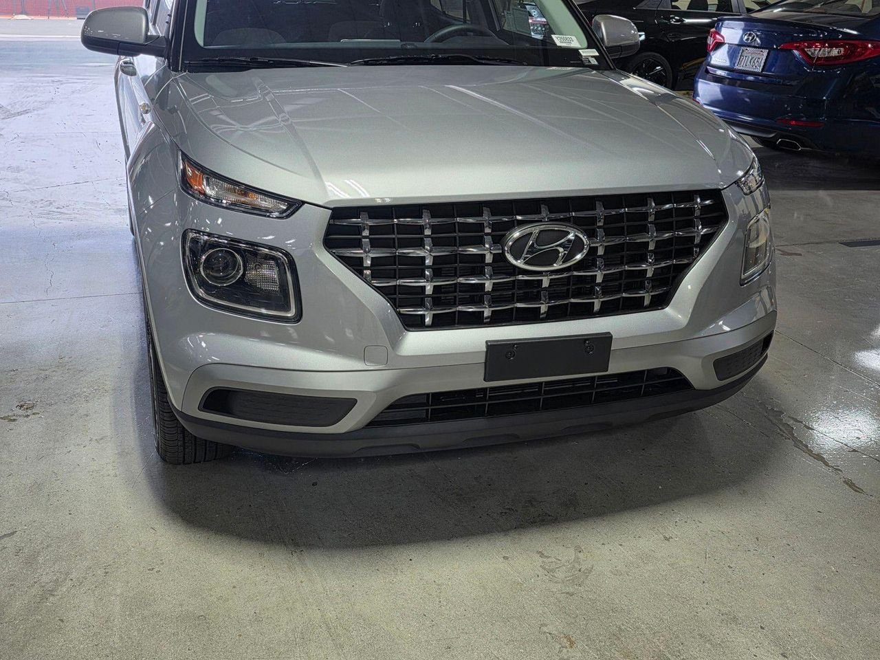 New 2026 Shimmering Silver Hyundai SEL image 9