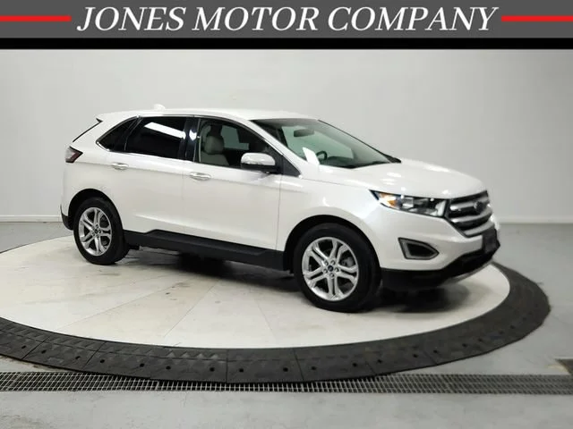 Pre-Owned 2017 Ford Edge Titanium