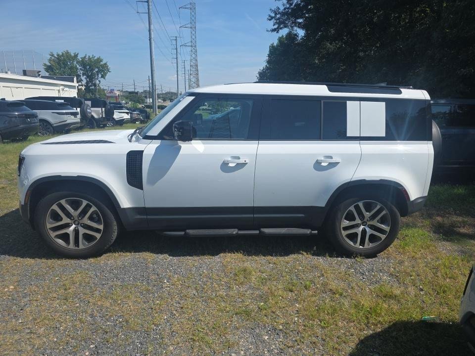 Used 2025 Fuji White Land Rover S image 6