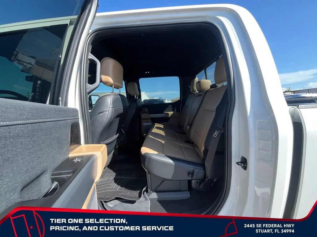 Used 2024 White Ford LARIAT image 11