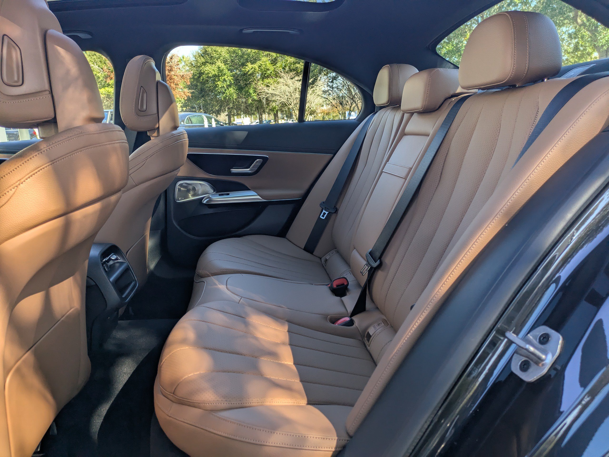 2026 Mercedes-Benz E-Class E350 - Photo 14