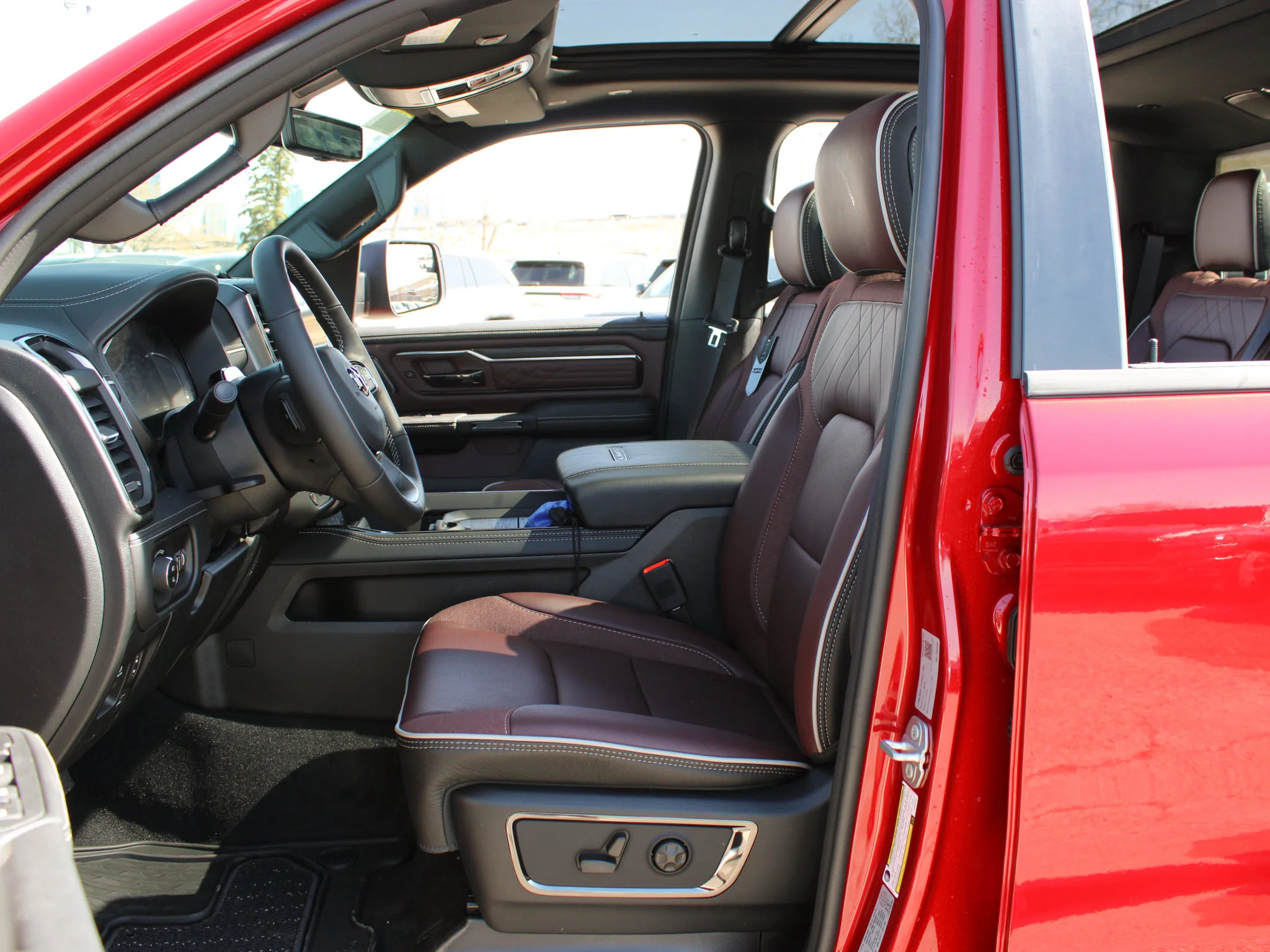 Used 2026 Red RAM Limited* HEMI V8 image 13