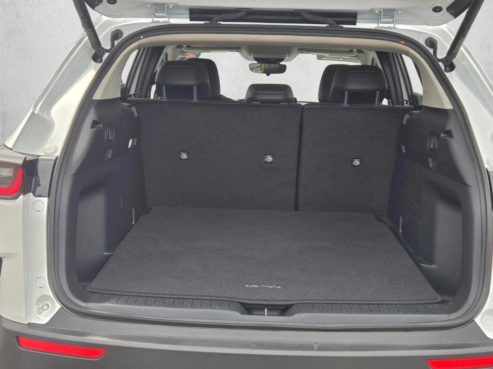 Used 2024 Wind Chill Pearl Mazda 2.5 S Premium Package image 6