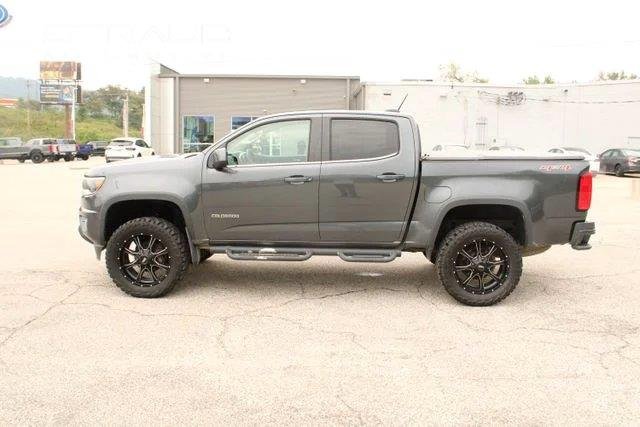 Used 2016 Cyber Gray Metallic Chevrolet 4WD LT image 4