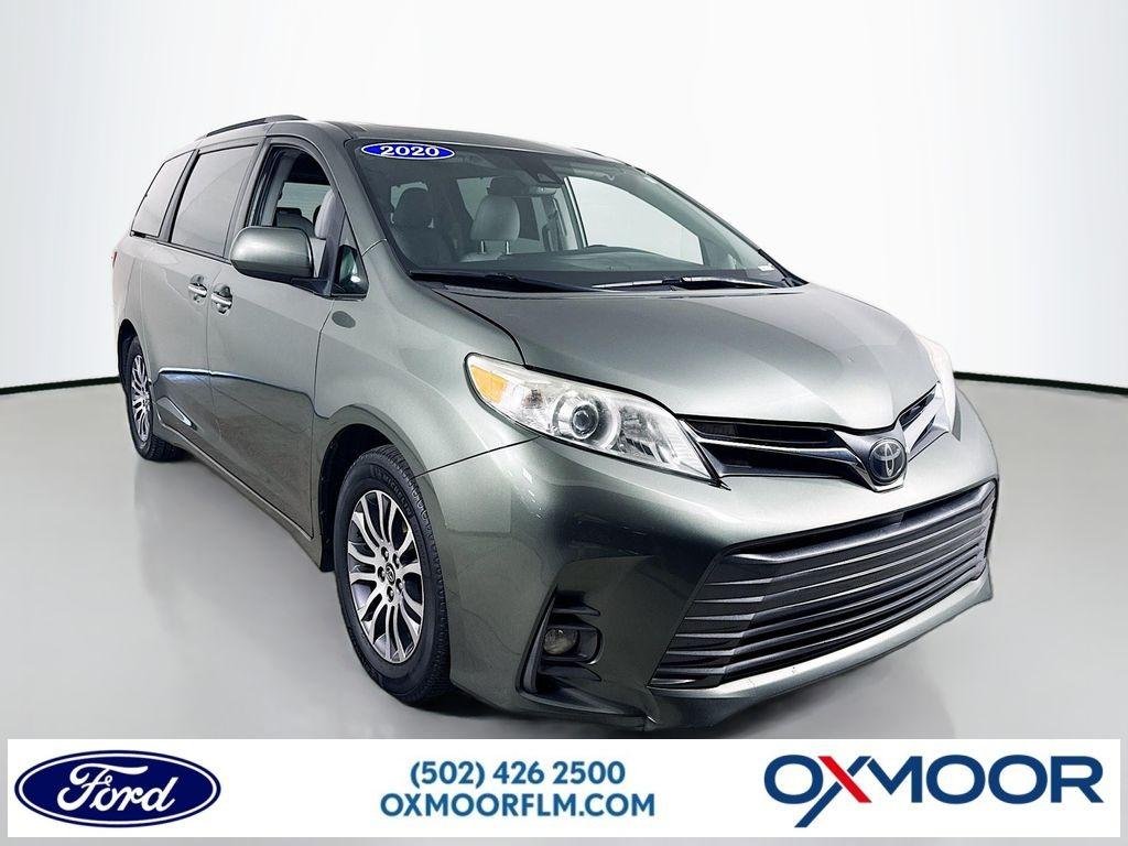2020 Toyota Sienna XLE