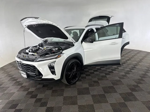 Used 2025 White Chevrolet ACTIV image 12