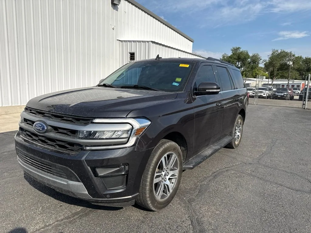 Used 2024 Gray Metallic Ford XLT image 7
