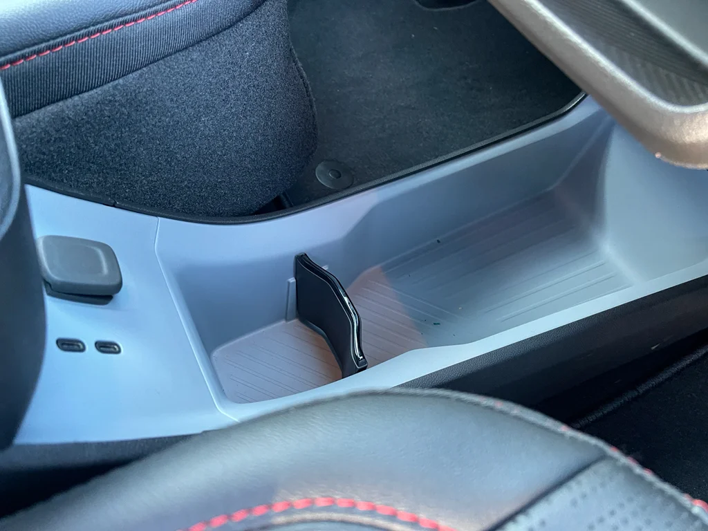 2027 Chevrolet Bolt RS - Photo 32