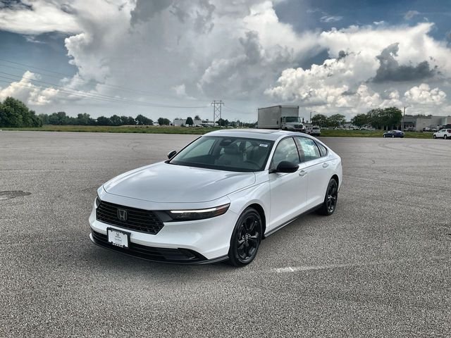 Certified Used 2025 Platinum White Pearl Honda SE image 10