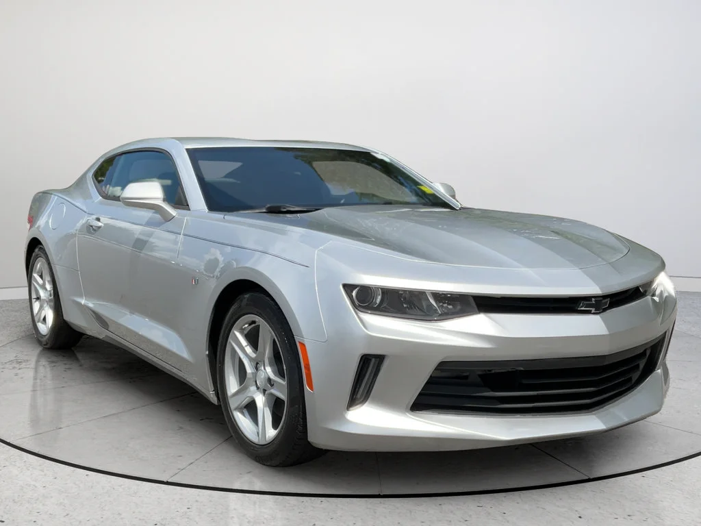 Certified Used 2018 SILVER ICE METALLIC Chevrolet 1LT image 1