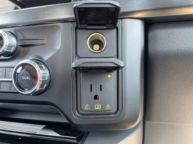 2025 Ford F-350 Super Duty Chassis Cab Lariat - Photo 32