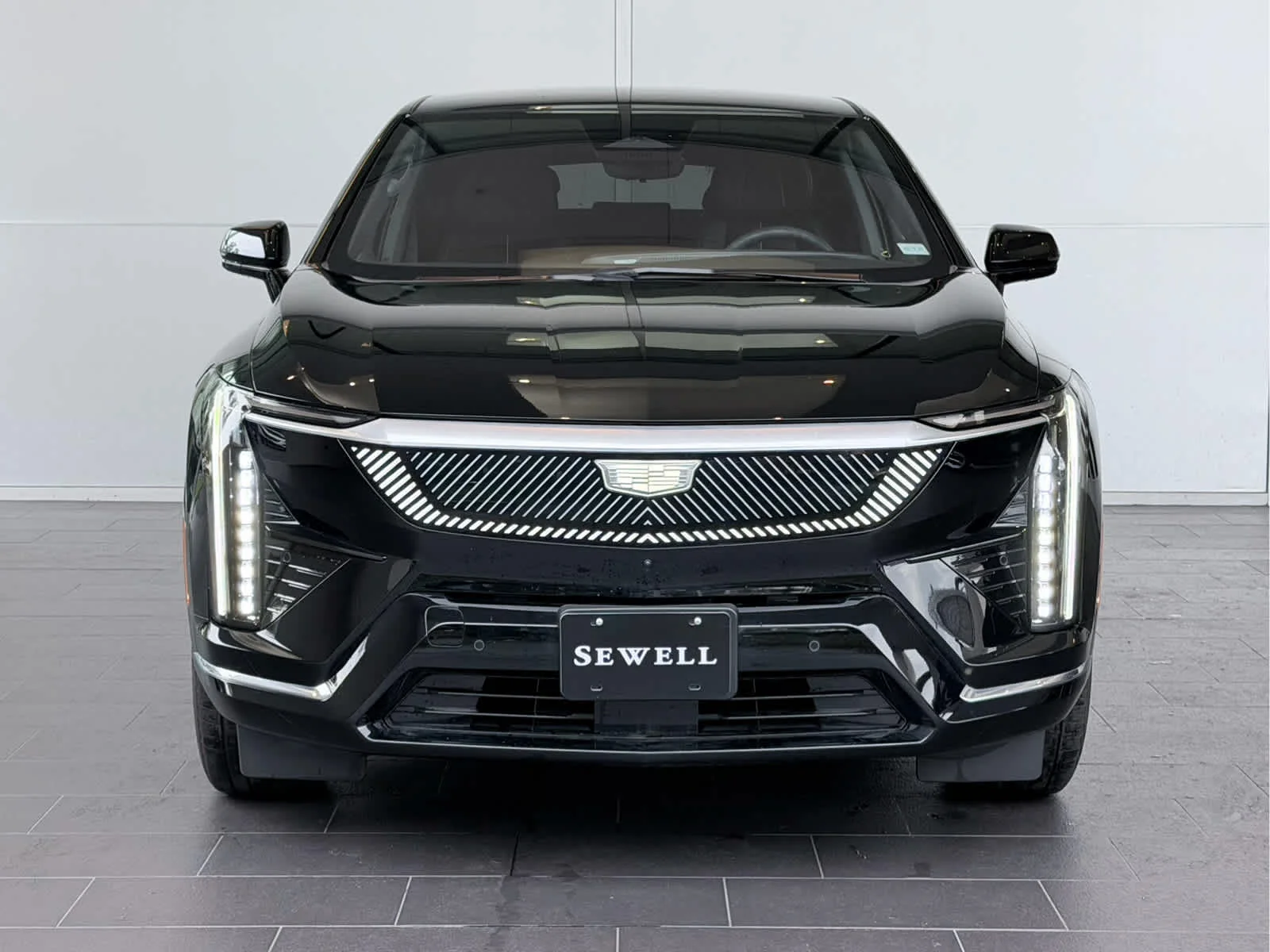 Used 2025 Cadillac OPTIQ Luxury 2 with VIN 3GYK3DMR8SS135331 for sale in Houston, TX
