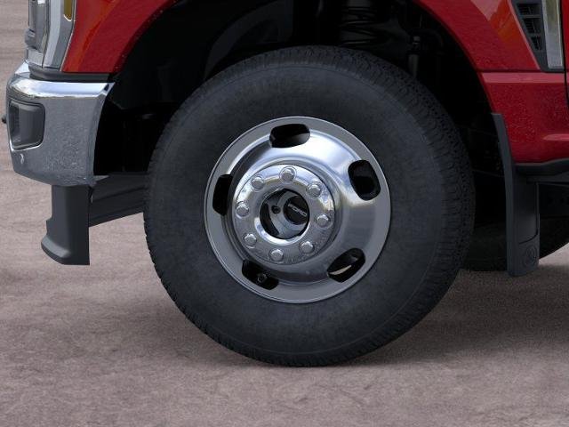 New 2026 Ruby Red Metallic Tinted Clearcoat Ford F-350® Lariat® image 41