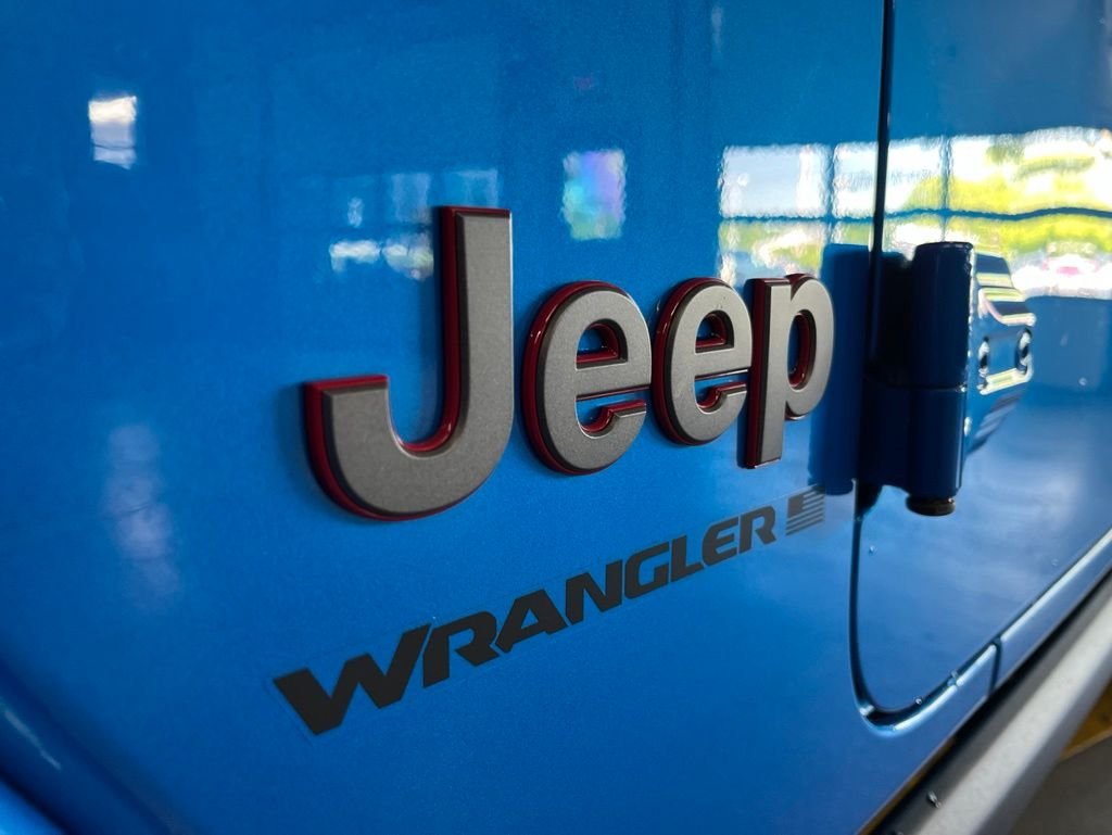 Used 2025 Blue Pearl Jeep Rubicon X image 10