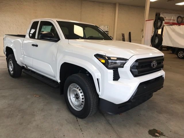 Certified Used 2024 Off-white Toyota SR image 30