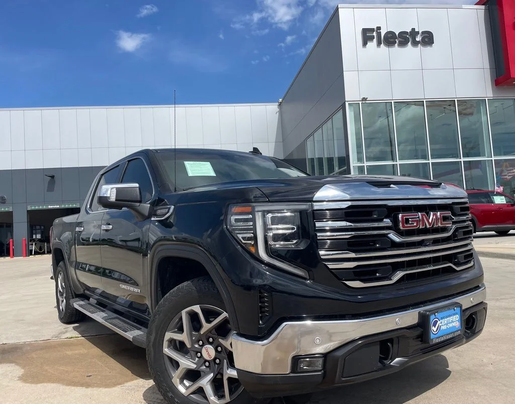 Used 2024 Black GMC SLT image 1