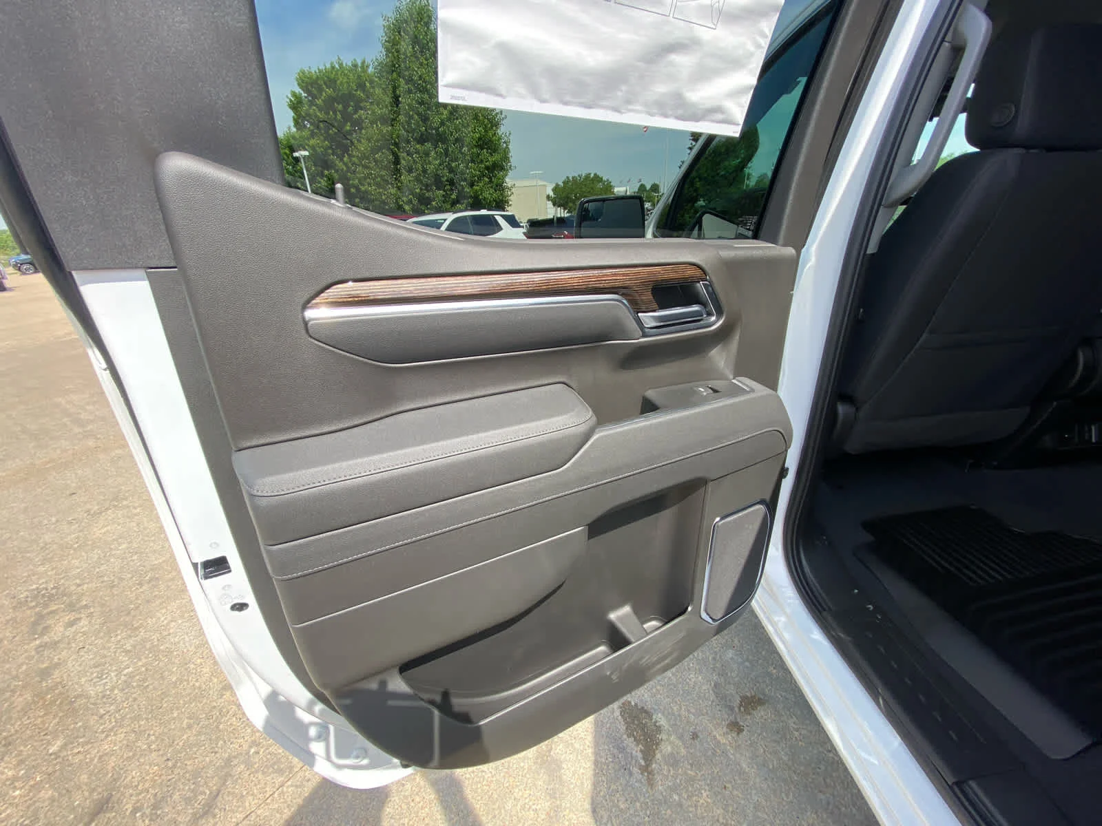 New 2026 Summit White GMC SLE image 20