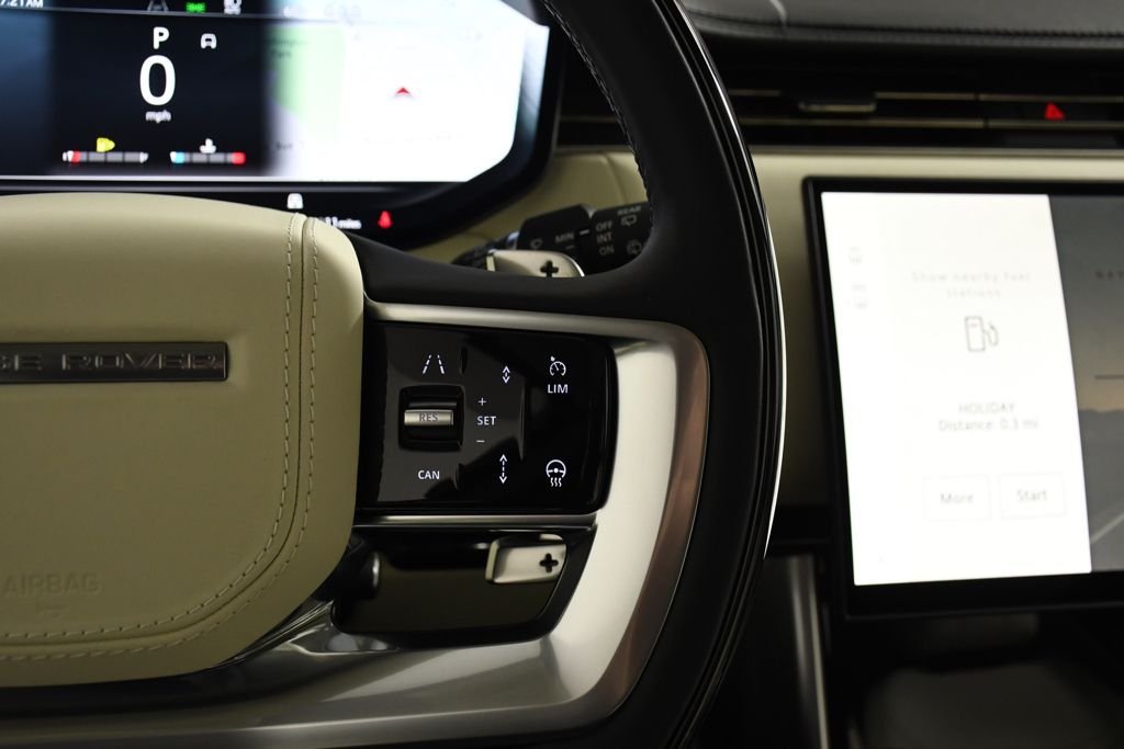 New 2026 Ostuni Pearl W Land Rover SE image 29