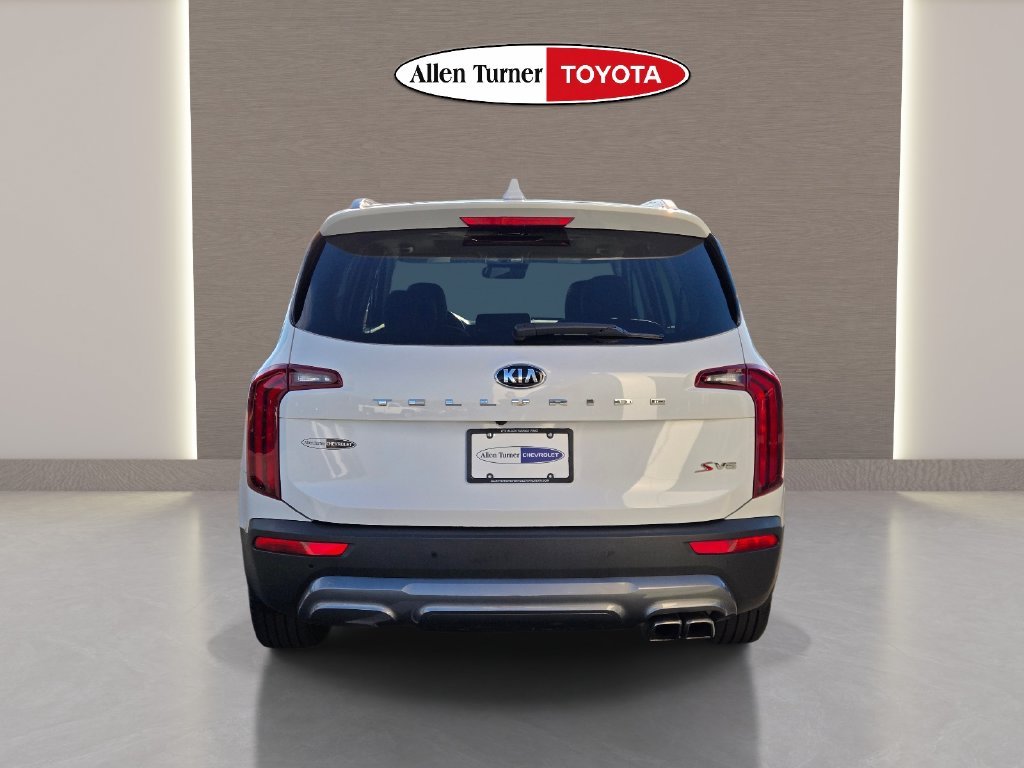 Used 2020 White Kia S image 8