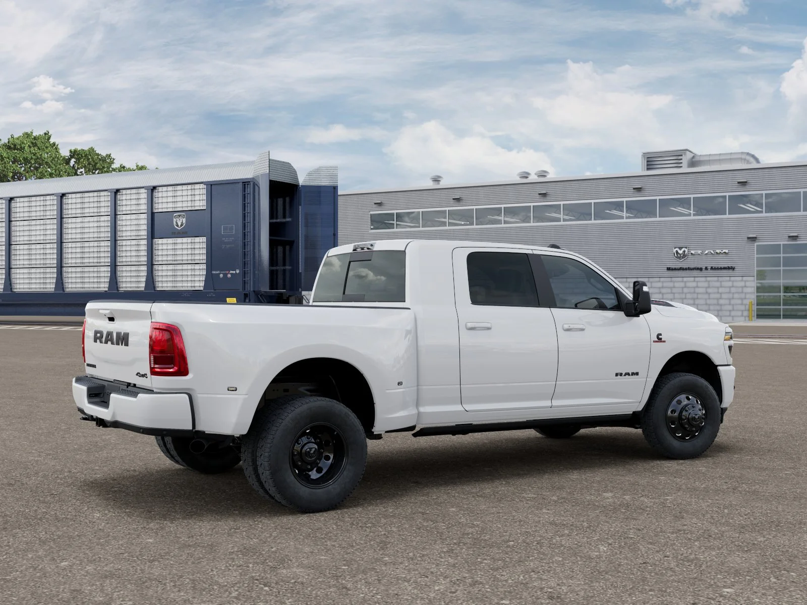 New 2027 Bright White Clear-Coat Exterior Paint RAM Laramie image 30