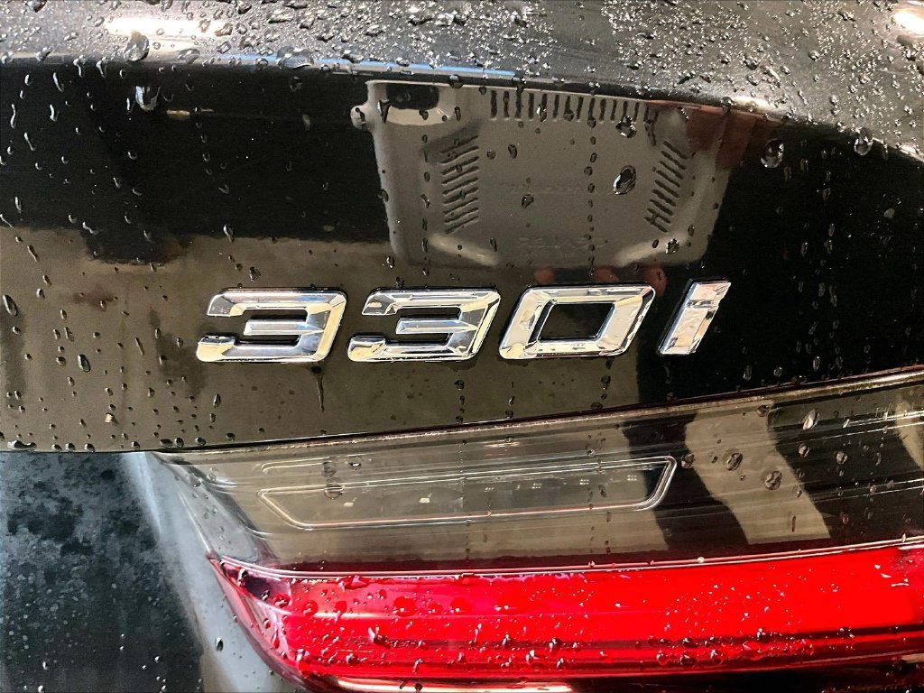 Used 2019 Black BMW 330i xDrive image 29