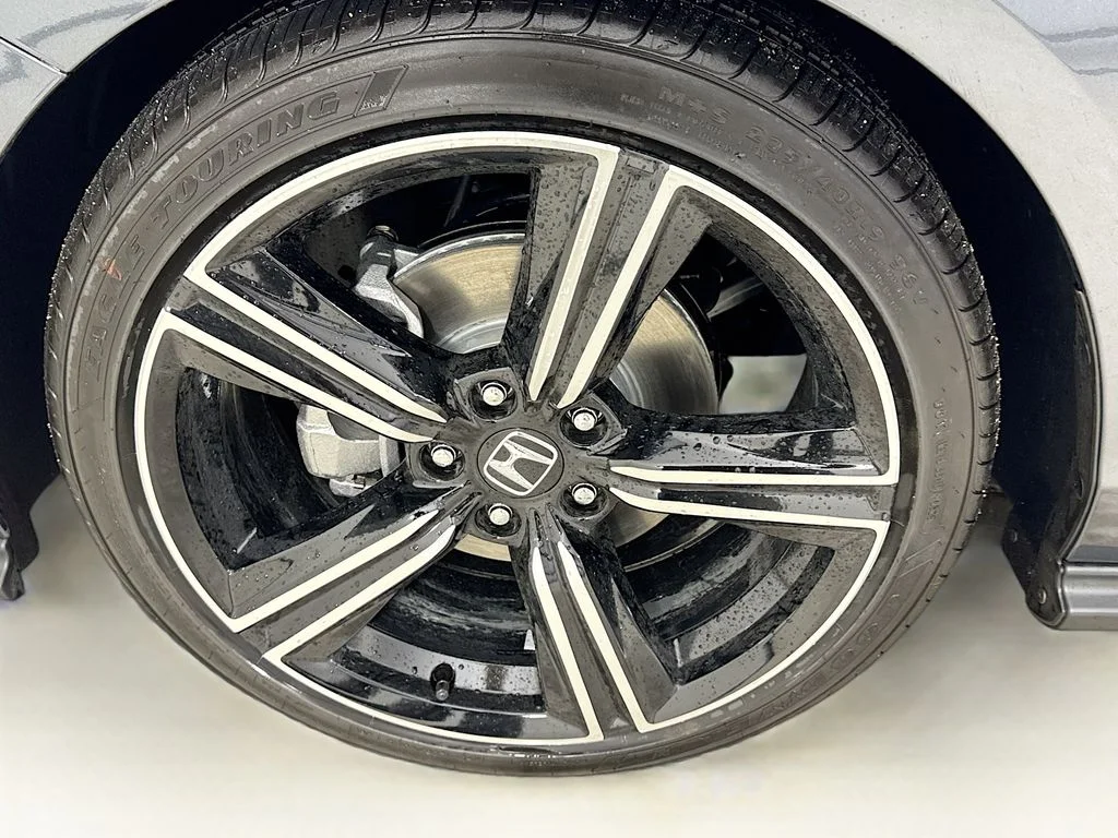 New 2026 Meteorite Gray Metallic Honda SE image 14